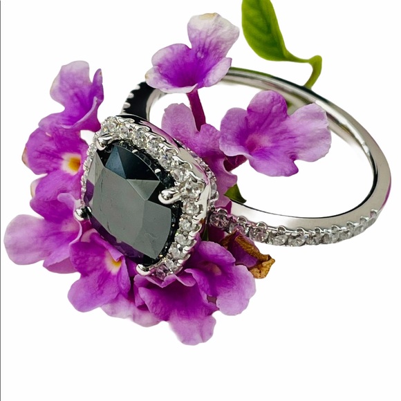 Black Cut Ring - Picture 6 of 6